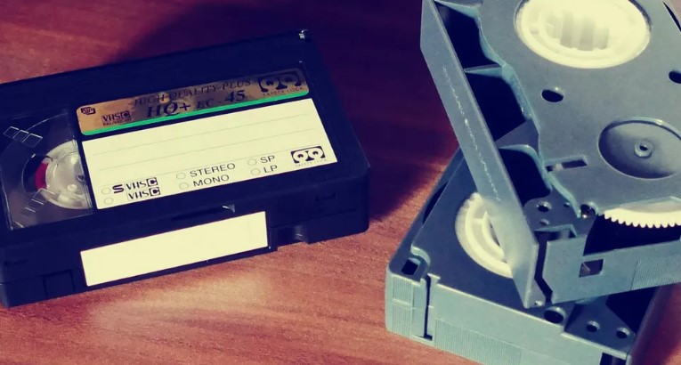 Azt akartam, hogy a lányomnak a meghalt anyja videokazettáit ajándékozzam a 18. születésnapjára – De az új feleségem más terveket szőtt.