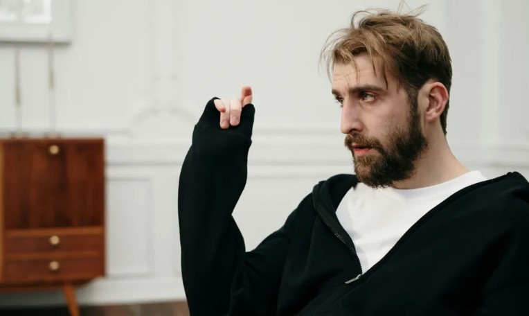 Évek óta spóroltam, hogy megvehessem életem autóját – amit a férjem tett, amikor megvolt a pontos összeg, elképesztett.