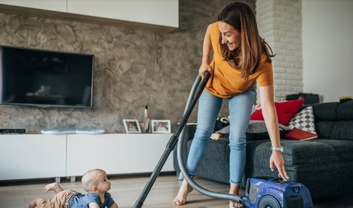 A szingli anya szíve lesújtott, amikor egy bodyt talált a kiságyban a baba helyett.
