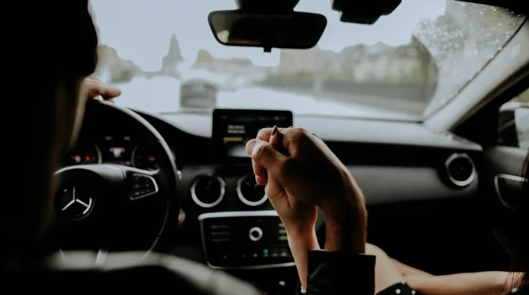 Egy család összegyűlik vacsorázni a nagymamájánál, de sokkoló felfedezésekkel kell szembenézniük örökségükkel kapcsolatban - Történet a napra