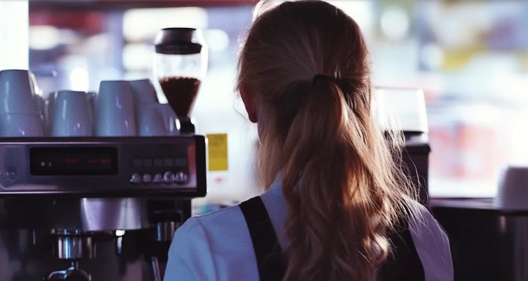 A szomszédom mindent lemásolt, amit csináltam, mígnem felfedeztem a szívszorító okot – A nap története
