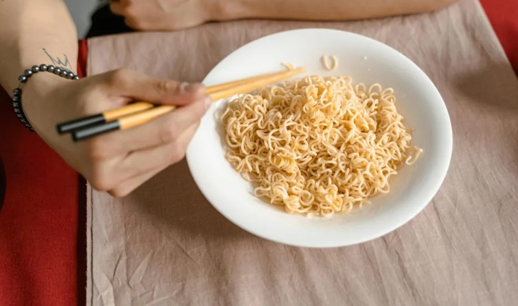 A férjem megkövetelte, hogy szőkítsem a hajam — Meglepetten ugrottam, amikor megtudtam az okát.