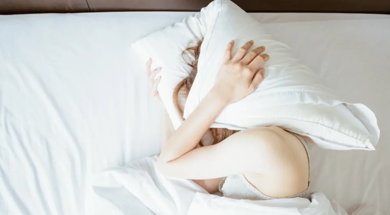 Dühös voltam, hogy a nagyapám csak egy régi méhészetet hagyott rám, amíg be nem néztem a kaptárokba — A nap története