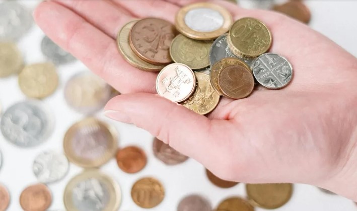 Ugyanazon a napon, amikor megnyertem a lottót, a nővérem azt mondta, hogy terhes, anyám pedig azt mondta, hogy haldoklik: Találd ki, ki hazudik? — A nap története