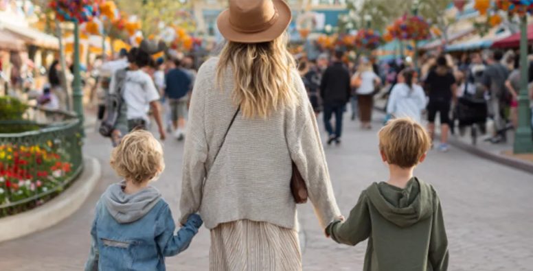 A nagynéném eltűnt a személyimmel és a pénzemmel Disneylandben — a hazafelé tartó vonatúton tökéletes bosszút eszeltem ki.