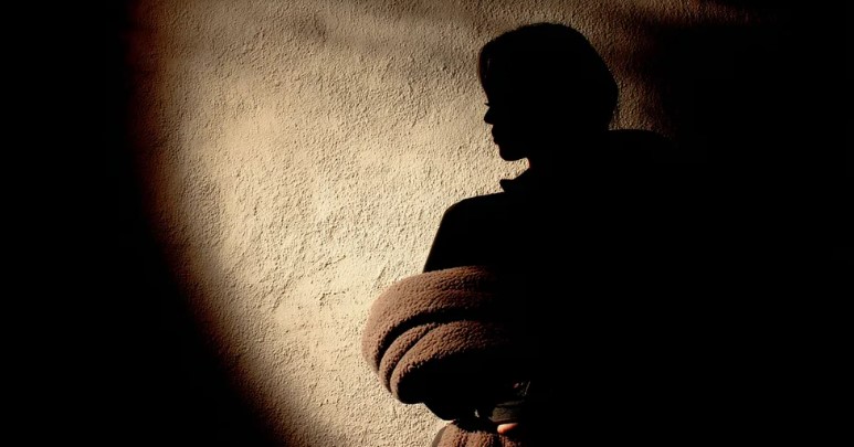 Fiam diplomaosztóján egy lány odajött hozzám, átadott egy babát, és azt suttogta: "Most már a tiéd."