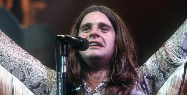 Ozzy Osbourne 76 éves korában meghalt, „szeretet körülölelésében” – Részletek