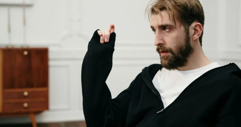 Évek óta gyűjtök pénzt az álomautómra – amit a férjem tett, amikor pontosan megvolt a szükséges összeg, teljesen elfehéredett.