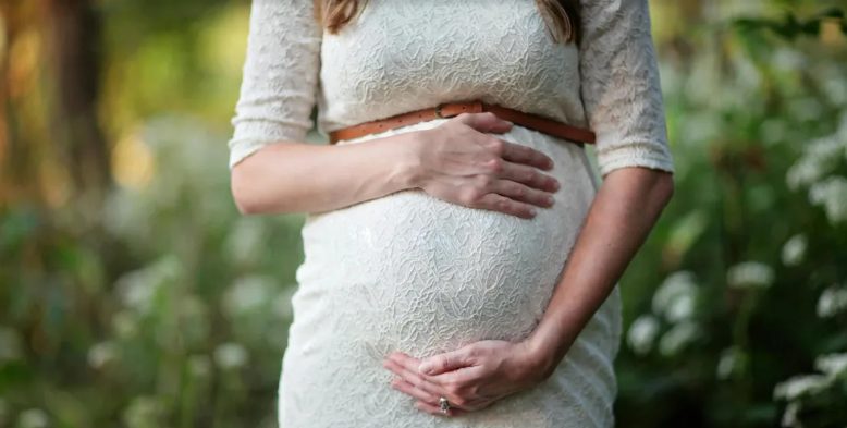 A nővérem eltűnt az esküvője éjszakája után, és tíz évvel később találtam egy levelet, amit a másnap reggel írt – a nap története.
