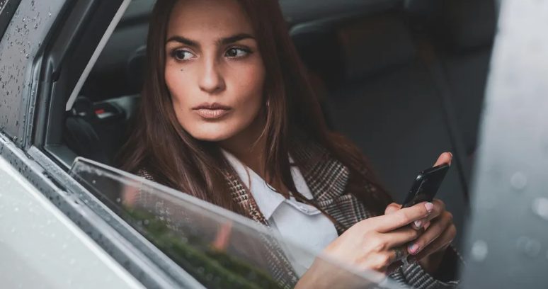 Nem értettem, miért gyűlöl az anyósom, amíg meg nem találtam a leveleit a házam padlásán – A nap története