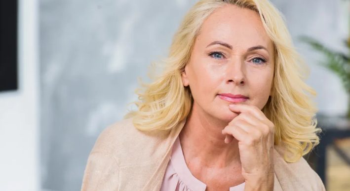 Az új szomszédom szégyentelenül flörtölt a férjemmel — ezért egy brutális leckét adtam neki.