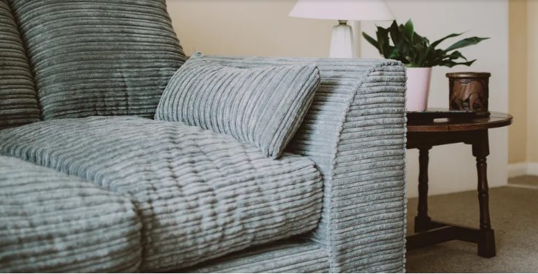 Megígérte, hogy csak néhány napra marad, de most a „legjobb barátja” beköltözött hozzánk – A nap története