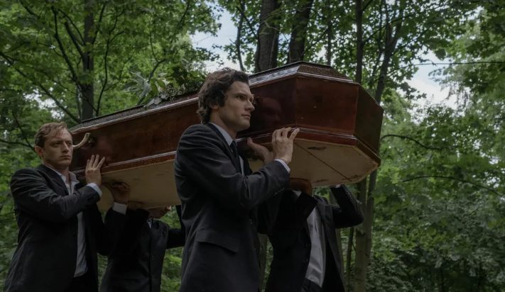 Apa kidobott minket anyával a házból, hogy a szeretőjével éljen – 20 évvel később az örökségemet akarta.