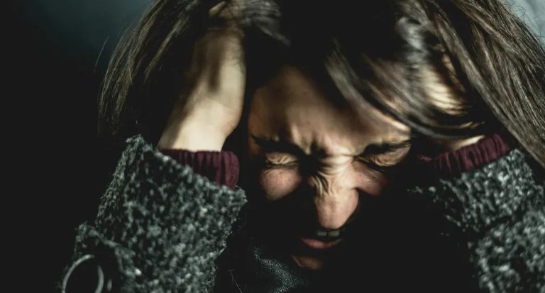 A sógornőm ette a gyermekeim ételét, egész nap Netflixet nézett, és hazudott a terhességéről – én pedig a hazugságát kihasználva kiűztem a házamból.