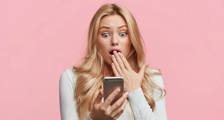 Az exférjem új barátnője megtalálta a telefonszámomat, hogy csak egyetlen kérdést tegyen fel — amikor elolvastam az üzenetét, elképedtem.