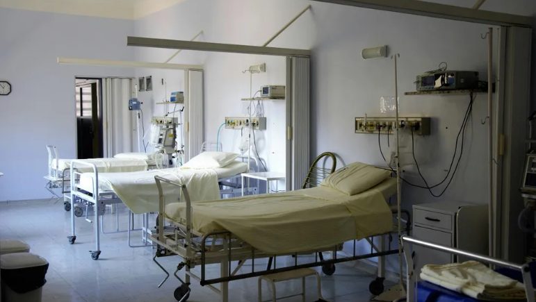Visszataláltam az örökbefogadott nővéremhez, hogy visszaszerezzem, amit tíz éve ellopott tőlem, de az igazság nem az volt, amire számítottam — A nap története