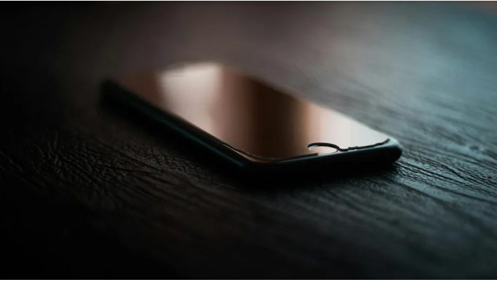 A nővérem azt mondta, hogy nem tudja kifizetni az anyánk orvosi számlájának a felét – másnap viszont luxus üdülőről posztolt fotókat.