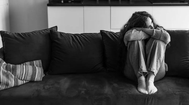 A pincérnő azt mondta nekem és az unokámnak, hogy hagyjuk el a kávézót – pillanatokkal később megváltozott az életünk.