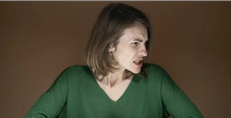 A mostoha 36 órát adott, hogy elhagyjam apám házát rögtön a temetés után – a karma visszaadta, amit megérdemelt