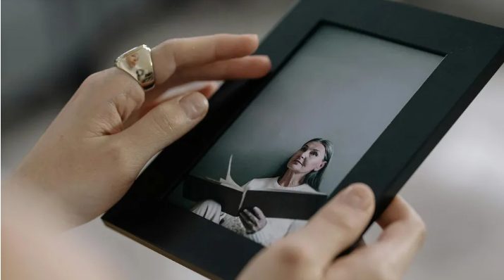 A Mostohám Kirakta Én és a Gyermekeim a Saját Otthonunkból – És az Ok Teljesen Lefagyasztott