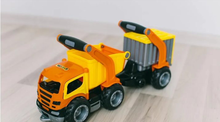 A Mostohám Kirakta Én és a Gyermekeim a Saját Otthonunkból – És az Ok Teljesen Lefagyasztott