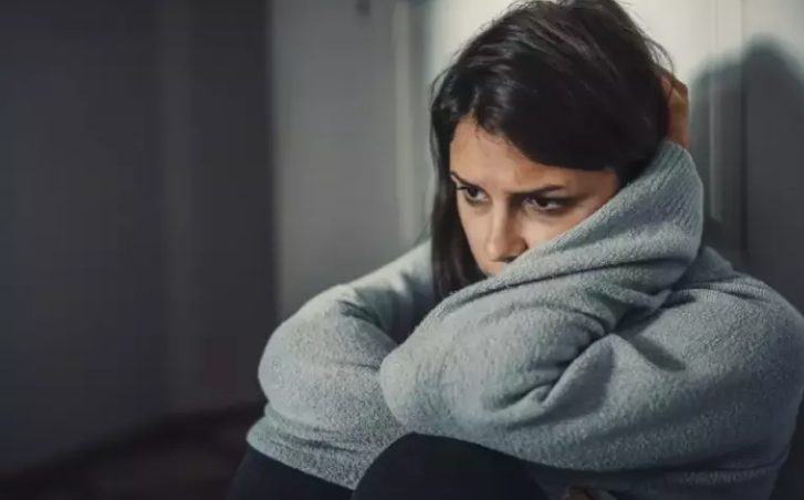 A férjem kidobott a házból, miután kiderült, hogy terhes vagyok — 26 évvel később a fiam meglátogatta őt – Az én történetem