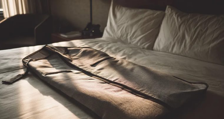 Mostohaanyám elégette néhai édesanyám összes ruháját, „ócska rongyoknak” nevezve őket – a karma azonban kegyetlenül visszavágott neki.