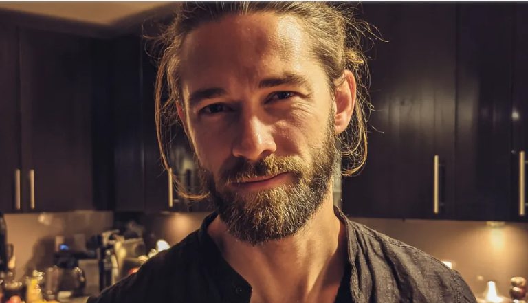 Egy családi grillezésen az apósom nem hagyta abba a férjem szeretőjének dicséretét – elegem lett, és végre kiálltam magamért.
