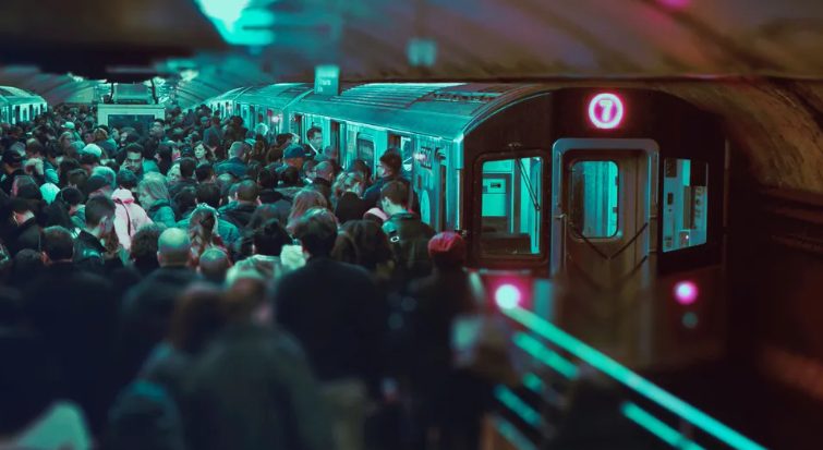 Egy anya meglátogatja menyének sírját egy évvel fia halála után – Nap története