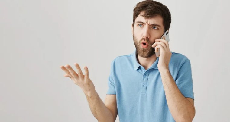 A sógornőm az anyámat egy szőnyegen aludtatta a folyosón egy családi utazás során.