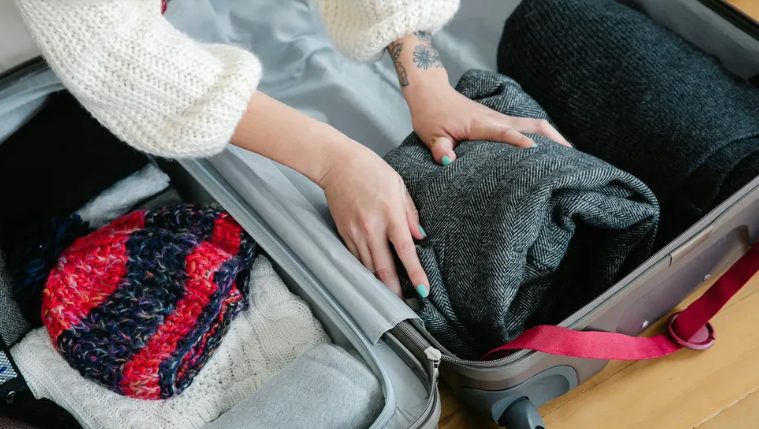 A férjem szeretője véletlenül elküldte nekem a róla készült fotót, amin az én köntösömet viseli — összetörtem, de a bosszú terve kezdett formálódni a fejemben.
