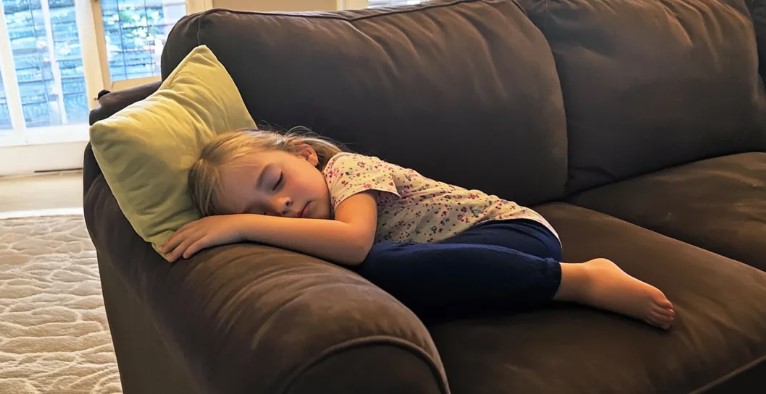 Amikor a feleségem eltűnt, azt hittem, meghalt – amíg nem láttam őt a tévében énekelni