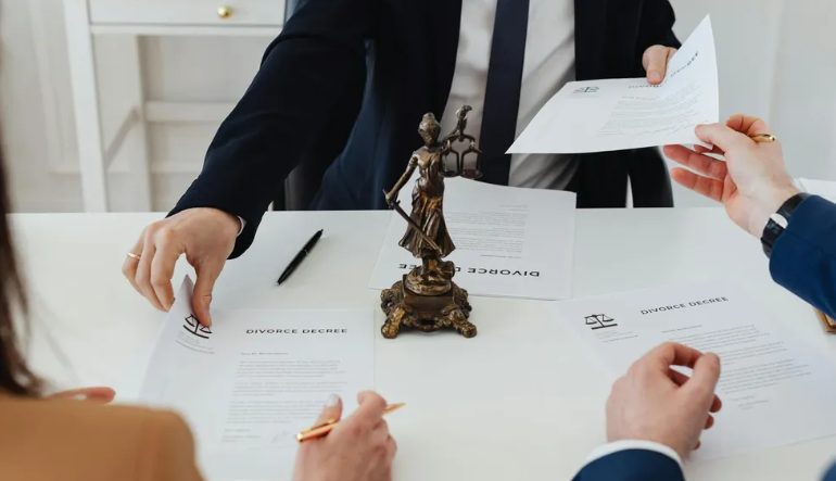 „Bocsi, anya, nem tudtam őket egyedül hagyni” – mondta a 16 éves fiam, amikor hazahozta az újszülött ikreket.