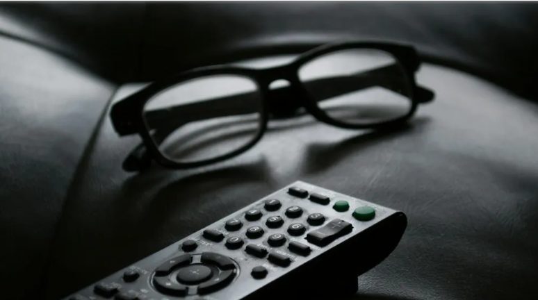 Férjem okozta a fogyatékosságomat, majd kidobott, mert nem akarta, hogy a gondozásom „tönkretegye” az életét – a karma már előtte levonta vele a tanulságot, mielőtt én megtehettem volna.