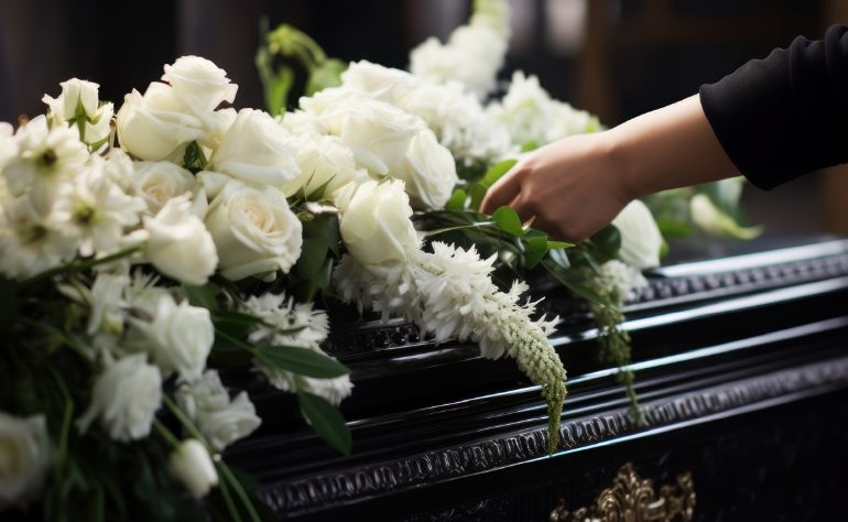 Terhes lányom meghalt – Amikor a végrendeletét felolvasták a temetésen, az egész terem elnémult
