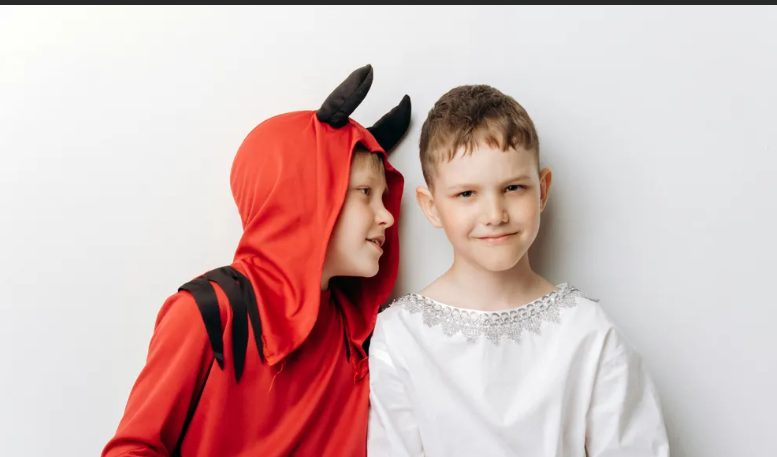 Segítettem egy szegény lánynak a halloween-jelmezzel – Évekkel később együtt álltunk az oltár előtt