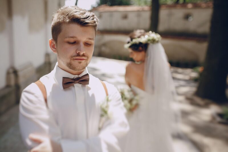 Férjhez mentem ahhoz a fiúhoz, akit az iskolában bántalmaztam, de nem ismertem fel őt – Az esküvőnk éjszakáján azt mondta: „Ideje megtudnod, miért is vettem el téged valójában.”